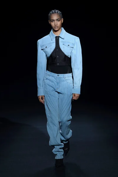 Look 30